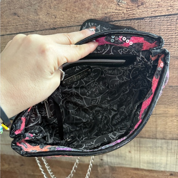 Betsey Johnson Ombré Sequined Leopard Print Chain Shoulder/Crossbody Bag - Picture 11 of 11